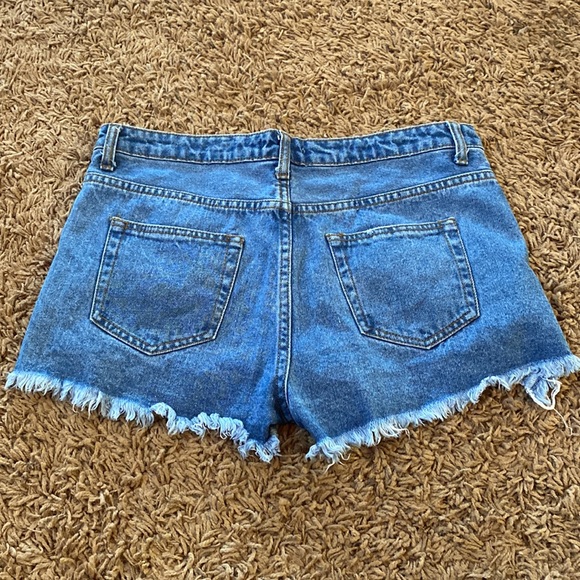 Forever 21 denim jean shorts - Picture 2 of 4